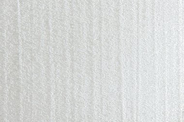Gümüş folyo arka plan, beyaz arka plan. Soyut metal efekt kağıt folyo. Açık gri renkli platinyum metalik doku. Gradyan hassas yüzey izi tasarımı arka plan için parlak metal folyo dokusu. Gri gümüş desenli modern fon.