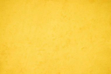 Yaz duvar kağıdındaki arka plan için sarı beton doku. Çimento ve tondan oluşan kum duvar çok az. Açık sarı renkli beton duvar, ev dekorasyonu için çimento dokusu beyaz..