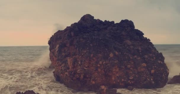 Panorama Left Right Large Rock Foreground — Wideo stockowe