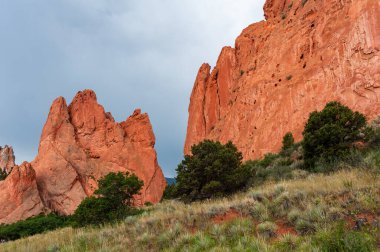 Tanrıların Bahçesi 'nde kaya oluşumları, Colorado Springs, Colorado, ABD
