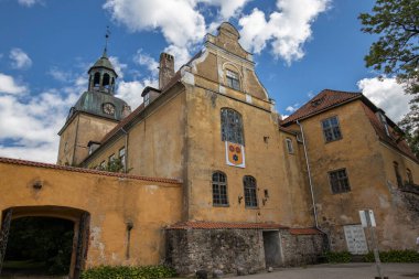 Lielstraupe Ortaçağ Şatosu Vidzeme, Kuzey Letonya 'daki Straupe köyünde..