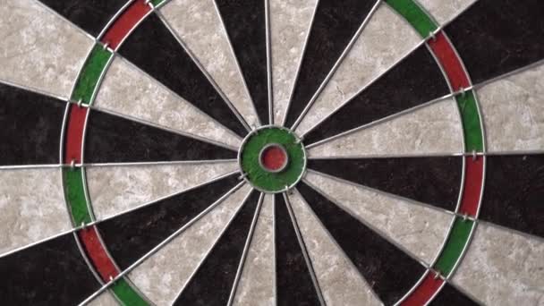 Dartboard Quickly Rotates 360 Degrees Close — Stock Video