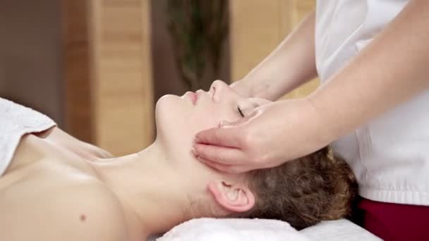 Close Side View Beautiful Hands Skillful Female Professional Massagist Doing — Stock Video