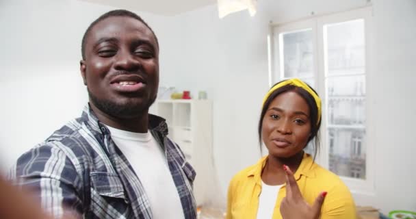 Pov Happy Joyful Young Cute African American Couple Speaking Video — Stock Video