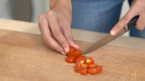 Close Hands Holding Knife Preparing Contented Meal Sliced Tomatoes Other — Photo