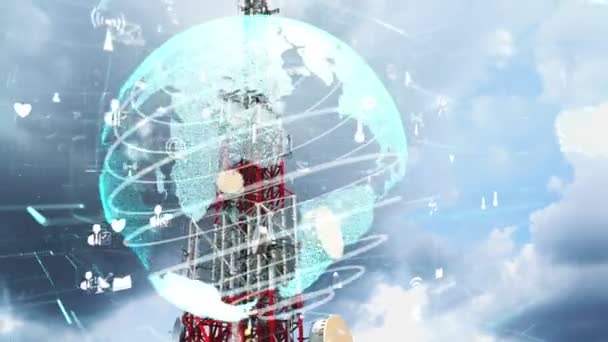 Telekommunikationsturm Mit Grafik Globaler Geschäftsveränderungen Und Commerce Vor Blauem Himmel — Stockvideo