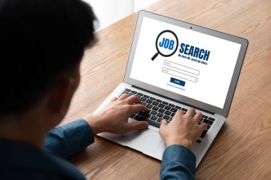 Çalışanların işe alım İnternet ağındaki iş fırsatlarını araması için mod web sitesinde online iş araması