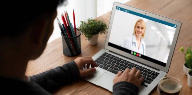 Hasta ile sanal görüşme için mod teletıp yazılım uygulaması tarafından çevrimiçi doktor görüntüsü çağrısı