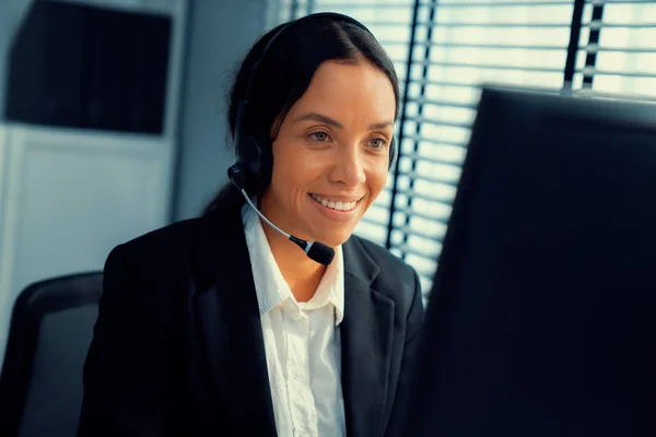 Competent Female Operator Working Computer Talking Clients Concept Relevant Both — ストック写真