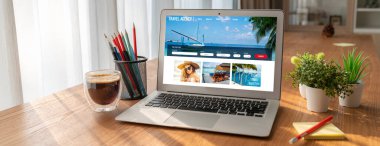 Model arama ve seyahat planlama için internet sitesi uçuş, otel ve tur rezervasyonları için anlaşma ve paket sunuyor
