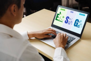 Model işletmelerin ESG çevresel yönetim politikası yüksek ESG puanı elde etmek için bir standart belirler