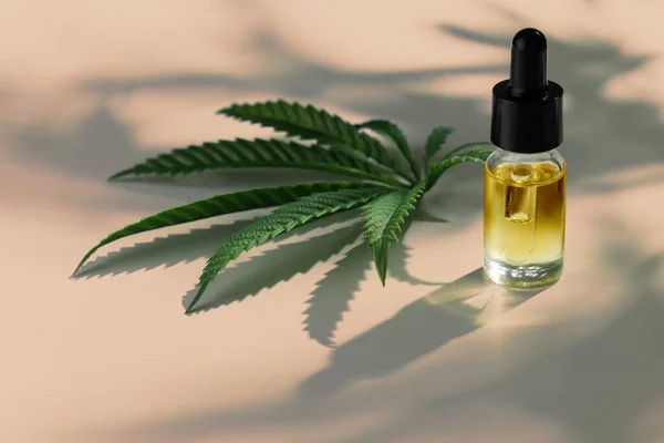 CBD olej proti stresu před tetováním