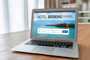Çevrimiçi otel konaklama rezervasyon sitesi mod rezervasyon sistemi sağlar. Seyahat teknolojisi kavramı .