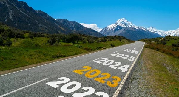 2023 Πρωτοχρονιά Οδικό Ταξίδι Και Μέλλον Έννοια Όραμα Τοπίο Της — Φωτογραφία Αρχείου