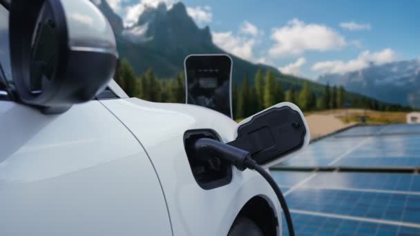 Koncepce Progresivní Budoucí Technologie Obnovitelné Čisté Energie Dobíjením Baterií Automobilů — Stock video