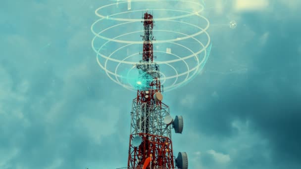 世界的なインターネットネットワーク接続の概念で青い空に対する世界的なビジネス変更と電子商取引の3Dグラフィックと電気通信塔 — ストック動画