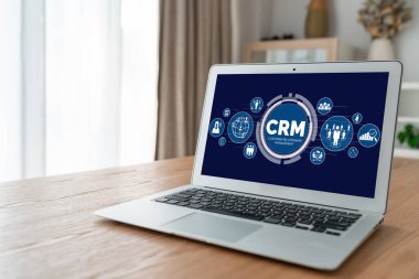 CRM işletme ve işletme için modern bilgisayarda müşteri ilişkileri yönetim sistemi