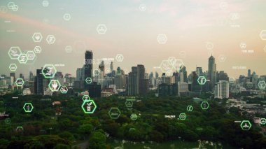 Çevre kirliliğini azaltmak ve ESG hedeflerine ulaşmak için temiz enerji, geri dönüşüm ve sıfır atık yönetimi yoluyla sürdürülebilir değişim kavramına doğru kayan yeşil şehir teknolojisi .