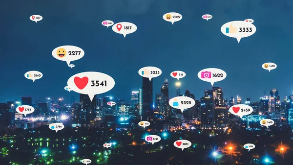 Ícones Mídia Social Sobrevoam Centro Cidade Mostrando Pessoas Conexão Reciprocidade — Fotografia de Stock