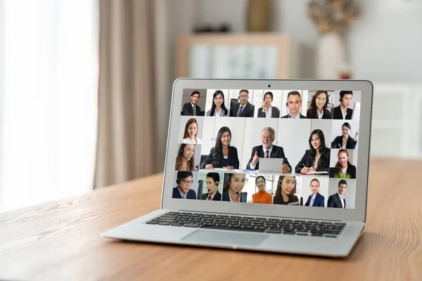 Podnikatelé Videokonferenci Pro Modish Virtuální Skupinové Setkání Korporativních Pracovníků Obchodních — Stock fotografie
