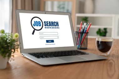 Çalışanların işe alım İnternet ağındaki iş fırsatlarını araması için mod web sitesinde online iş araması