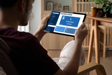 Şirket işleri için mod bilgisayar yazılımının müşteri deneyimi ve gözden geçirme analizi