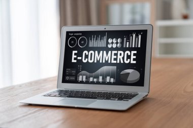 E-ticaret veri yazılımı çevrimiçi perakende şirketine satış analizi için mod gösterge tablosu sağlar