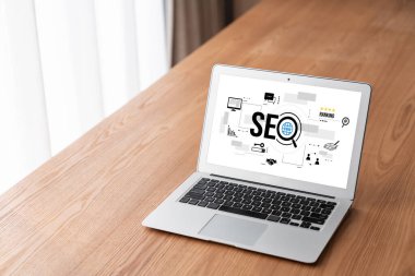 Model e-ticaret için SEO arama motoru optimizasyonu ve bilgisayar ekranında gösterilen çevrimiçi perakende işi