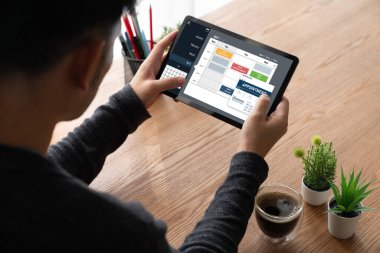 İnternet sitesindeki modish regrition için çevrimiçi aplikasyon rezervasyon takvimi