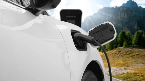 발전기 드라이브에 에너지 자동차 점진적 개념을 역에서 배터리 환경을 상징하는 — 스톡 사진