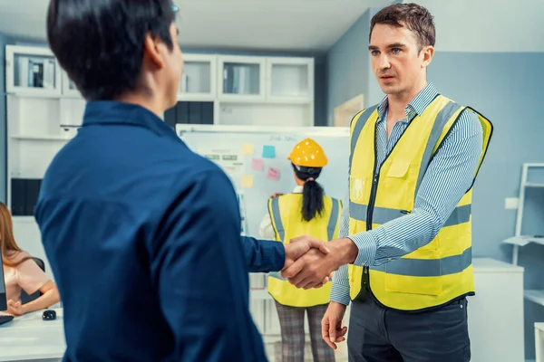 Engineer Protective Vest Handshake Investor His Office Successful Meeting Employee — Fotografia de Stock