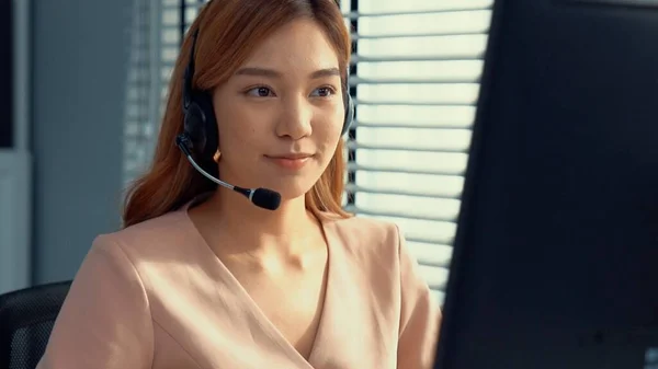 Competent Female Operator Working Computer While Talking Clients Concept Relevant — Stock Photo, Image