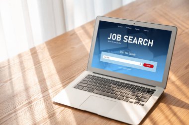 Çalışanların işe alım İnternet ağındaki iş fırsatlarını araması için mod web sitesinde online iş araması