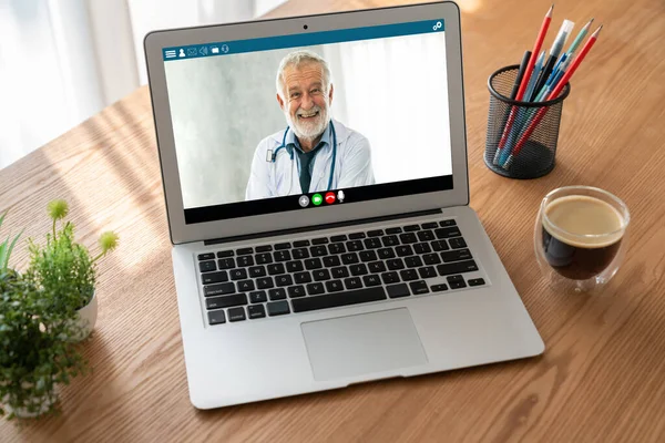 Doctor Videosamtal Online Modish Telemedicin Programvara För Virtuellt Möte Med — Stockfoto