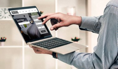 Çevrimiçi otel konaklama rezervasyon sitesi mod rezervasyon sistemi sağlar. Seyahat teknolojisi kavramı .