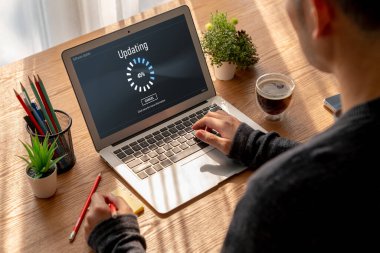 Aygıt yazılım güncellemesi için bilgisayarda yazılım güncellemesi