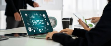 Pazarlama stratejisini analiz etmek için kullanılan Fintech finansal teknoloji yazılımı