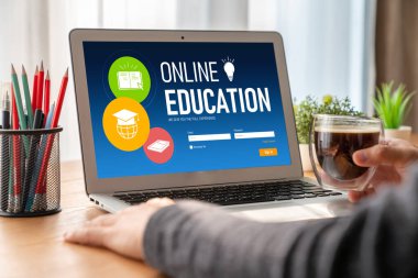 Öğrencilerin internet ağında çalışabilmeleri için mod yazılımlı e-öğrenme web sitesi