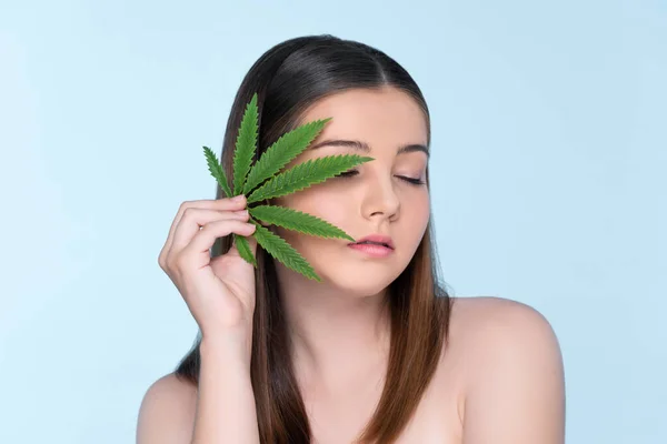 Closeup Portrait Charming Girl Fresh Skin Holding Green Leaf Beauty — Stock Photo, Image