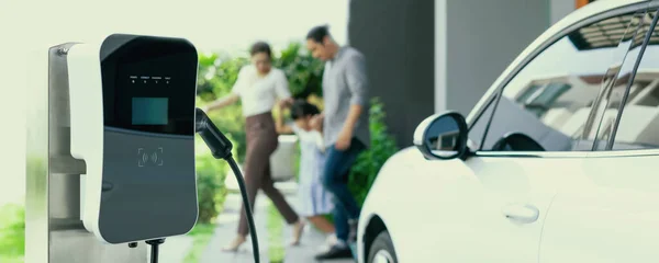 Focus Closeup Electric Vehicle Recharging Battery Home Electric Charging Station — Zdjęcie stockowe
