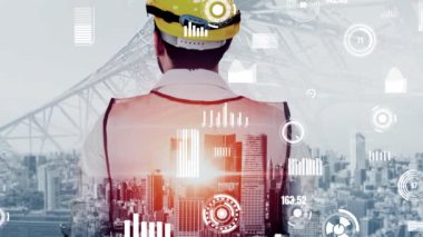 Gelecekteki bina inşaatı ve HUD hologram grafik tasarımı ile yaratıcı mühendislik projesi konsepti. İnşaat mühendisi, mimar ya da inşaat işçisi modern sivil teknoloji ile çalışıyor..