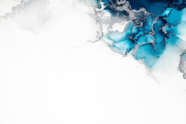 Soyut arkaplan için özgün tablodaki mermer mürekkep soyut sanat. Boyama, ombre alkol mürekkebinin pürüzsüz mermer arkaplan desenini yaratmak için yüksek kaliteli kağıt dokusuna boyanmış. .