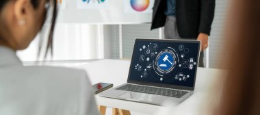 Kaliteli standartları karşılamak için mod çevrimiçi şirket işleri için uyum sistemi