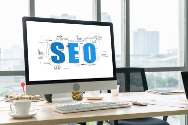 Model e-ticaret için SEO arama motoru optimizasyonu ve bilgisayar ekranında gösterilen çevrimiçi perakende işi