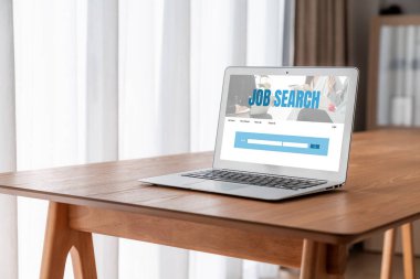 Çalışanların işe alım İnternet ağındaki iş fırsatlarını araması için mod web sitesinde online iş araması