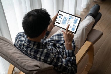 Model mobil uygulama ve web sitesi için UX UI tasarım süreci. Profesyonel uygulama geliştiricisi için kablo grafiğinin yaratıcı prototipi .