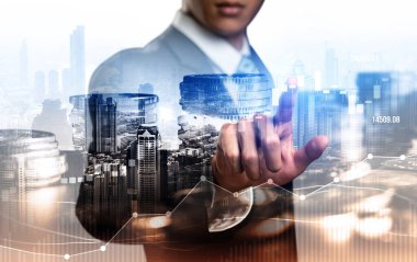 Businessman analyst working with digital finance business data graph showing technology of investment strategy for perceptive financial business decision. Digital economic analysis technology concept.