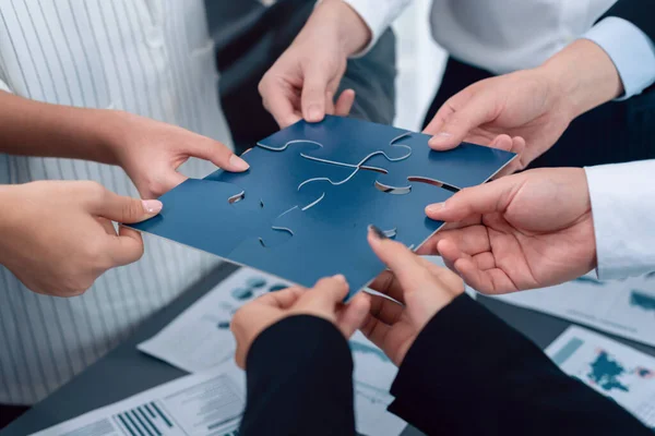 Closeup Top View Business Team Office Worker Putting Jigsaw Puzzle — ストック写真