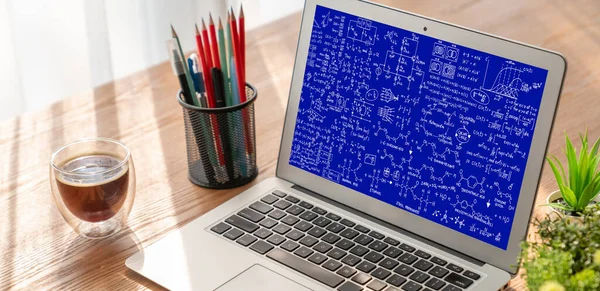 Mathematische Gleichungen Und Modische Formeln Auf Dem Computerbildschirm Die Das — Stockfoto