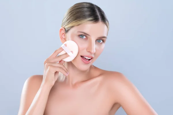 Alluring Beautiful Female Model Applying Powder Puff Facial Makeup Concept — Fotografia de Stock
